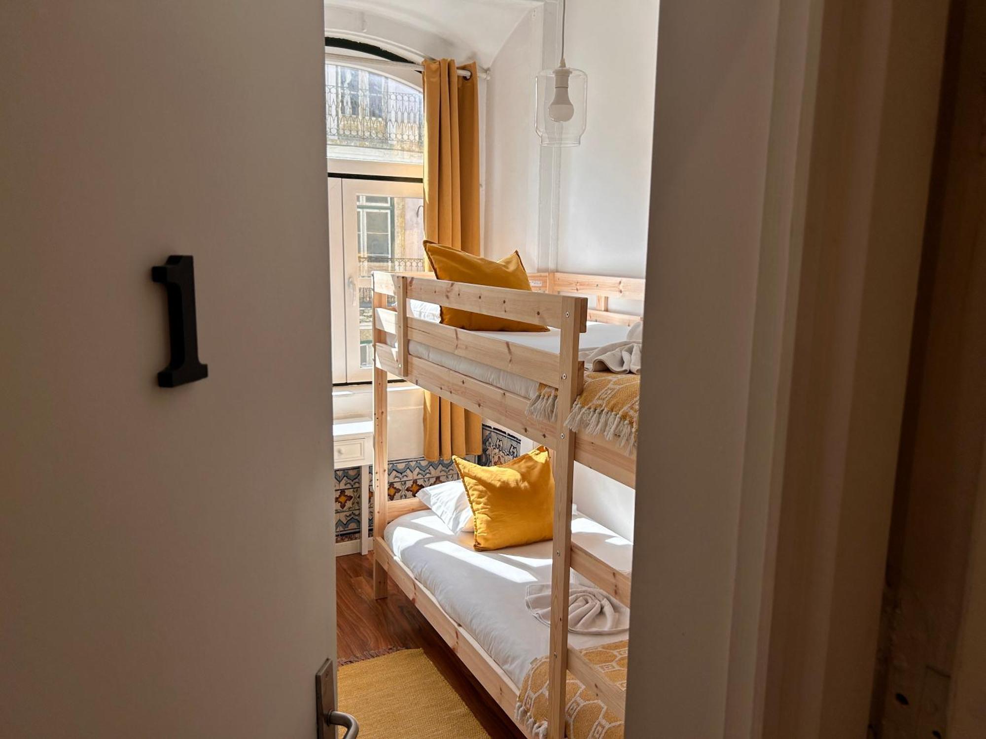 262 Baixa Guesthouse Lisbon Exterior photo